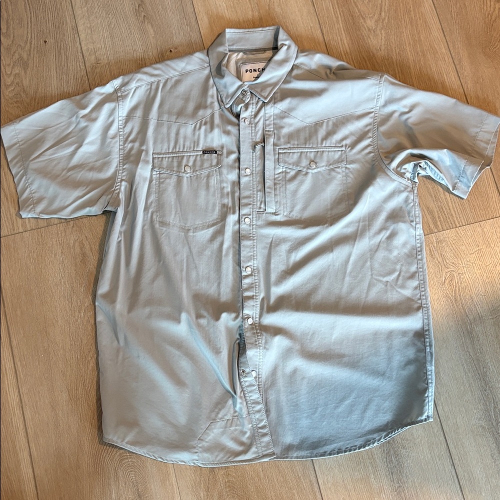 Poncho Light grey Button-Up Short sleeve shirt - Picture 3 of 5